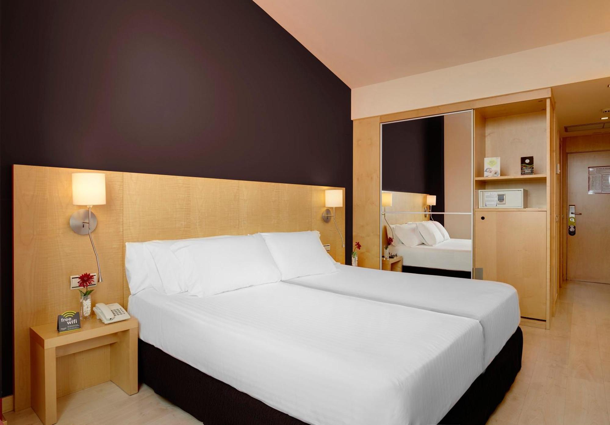 Hotel Sercotel Portales Logrono Luaran gambar