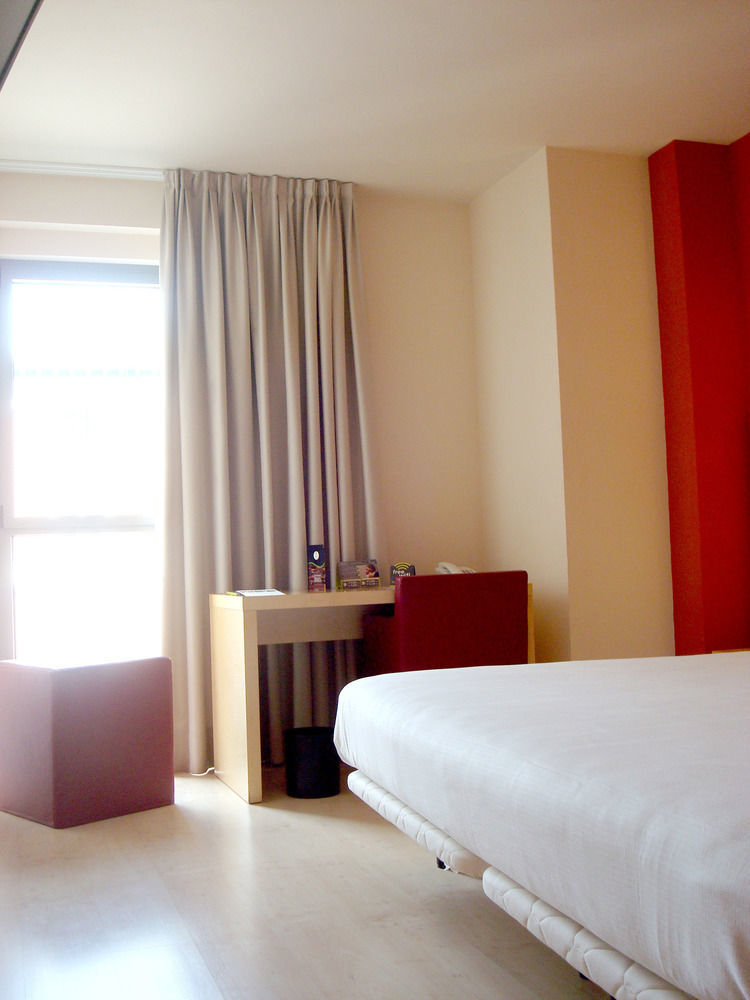 Hotel Sercotel Portales Logrono Luaran gambar