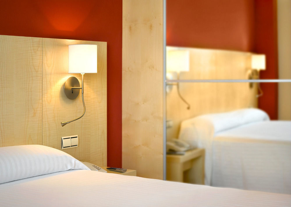 Hotel Sercotel Portales Logrono Luaran gambar