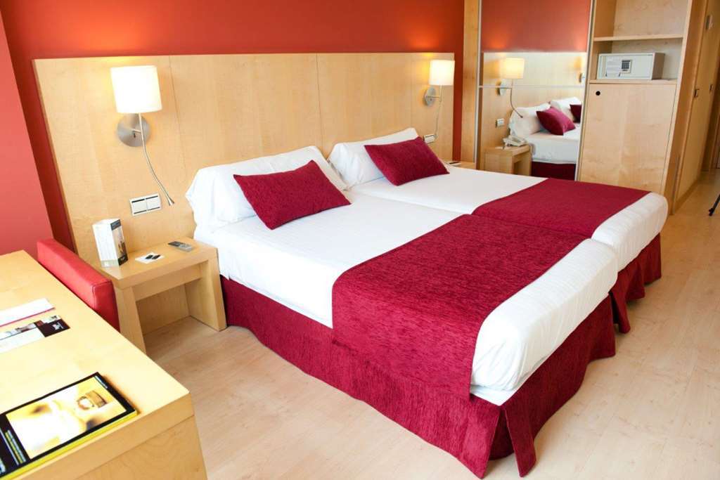 Hotel Sercotel Portales Logrono Bilik gambar